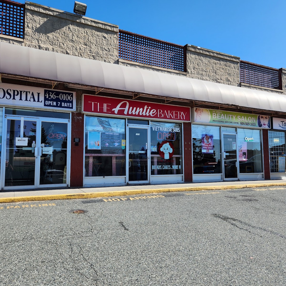 The Auntie bakery & deli