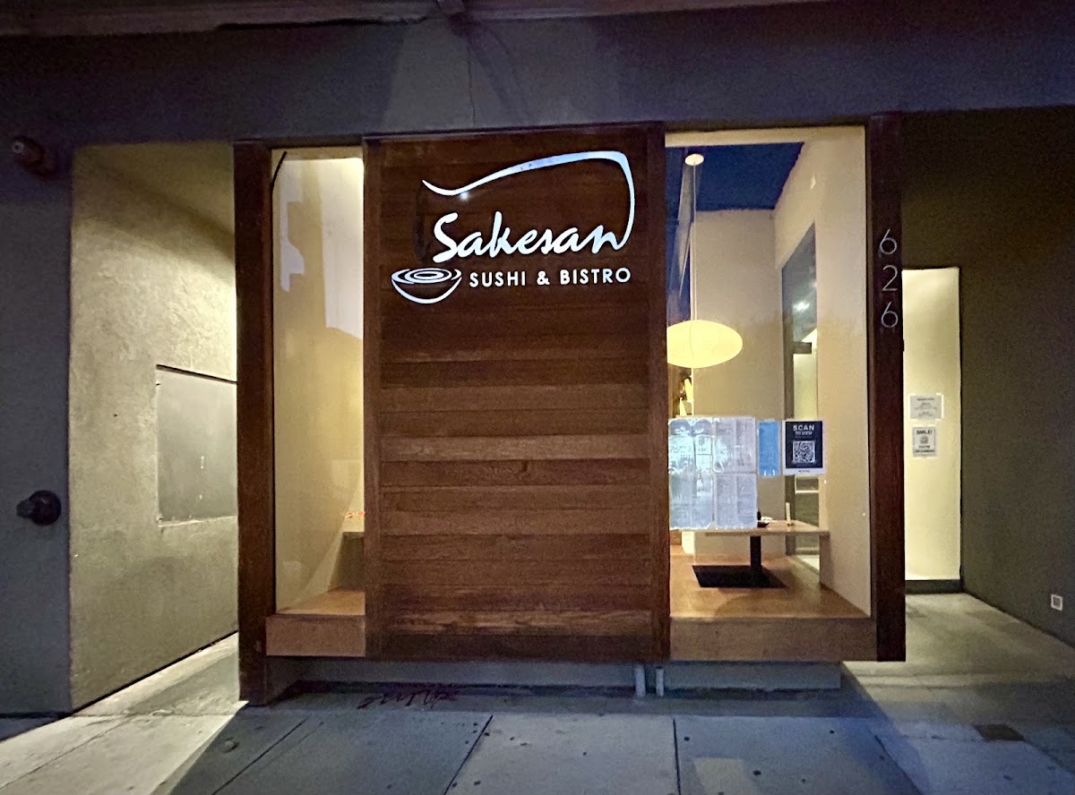 sakesan sushi & bistro