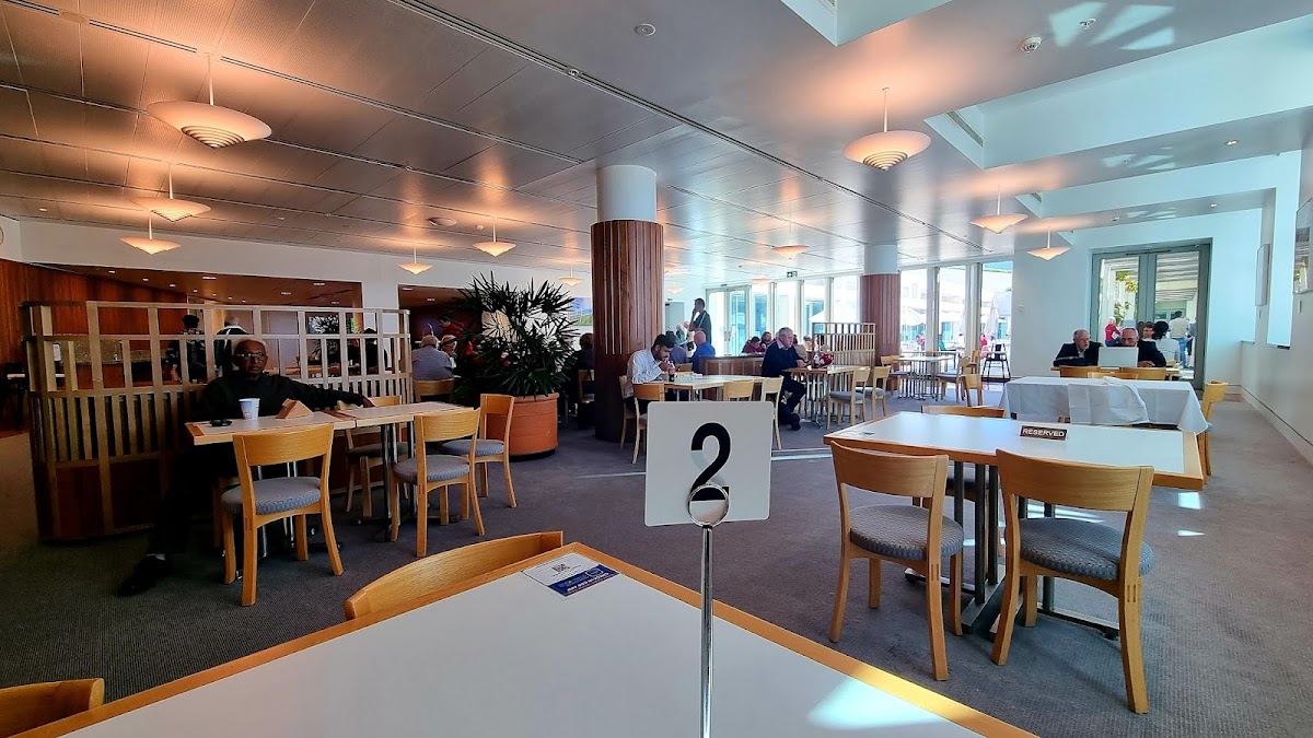 Queen's Terrace Café