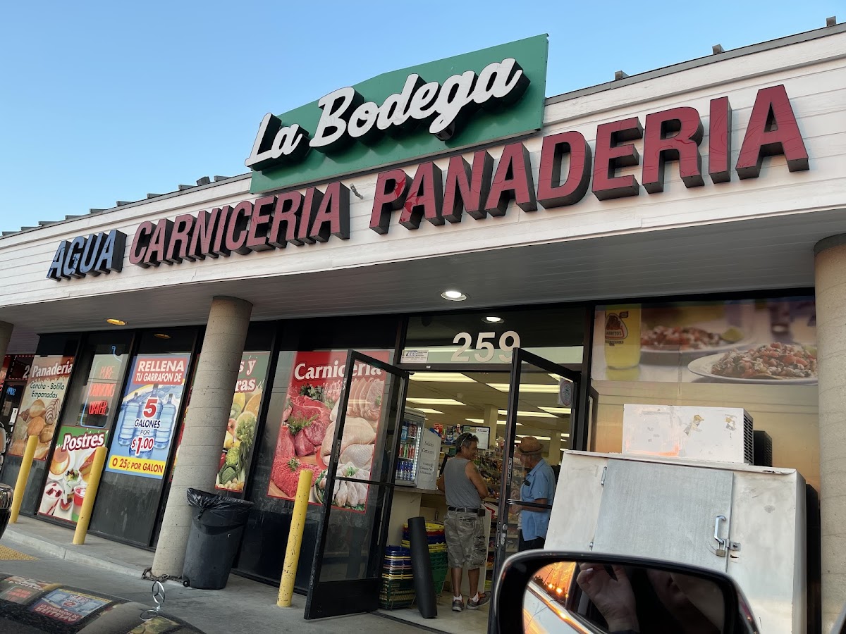 La Bodega Market