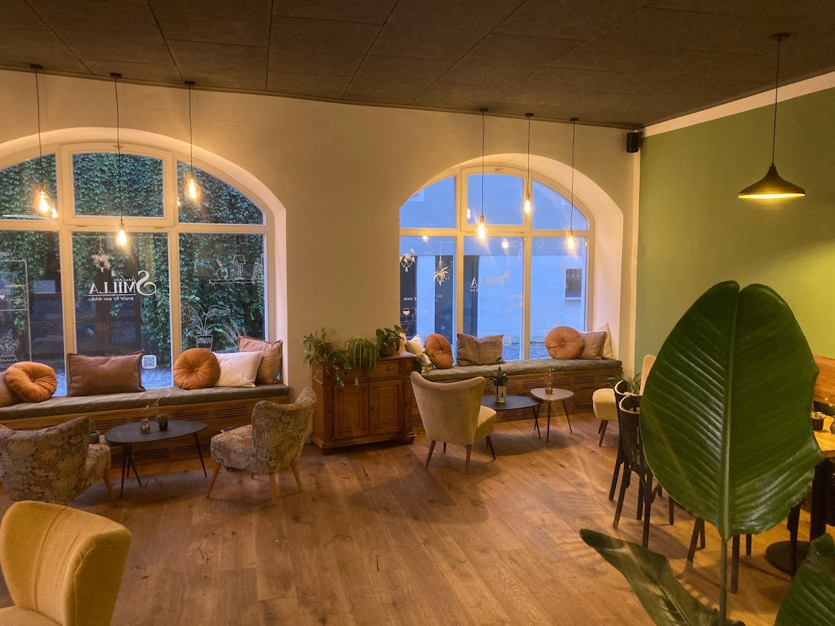 Fräulein Smilla Café & Bar