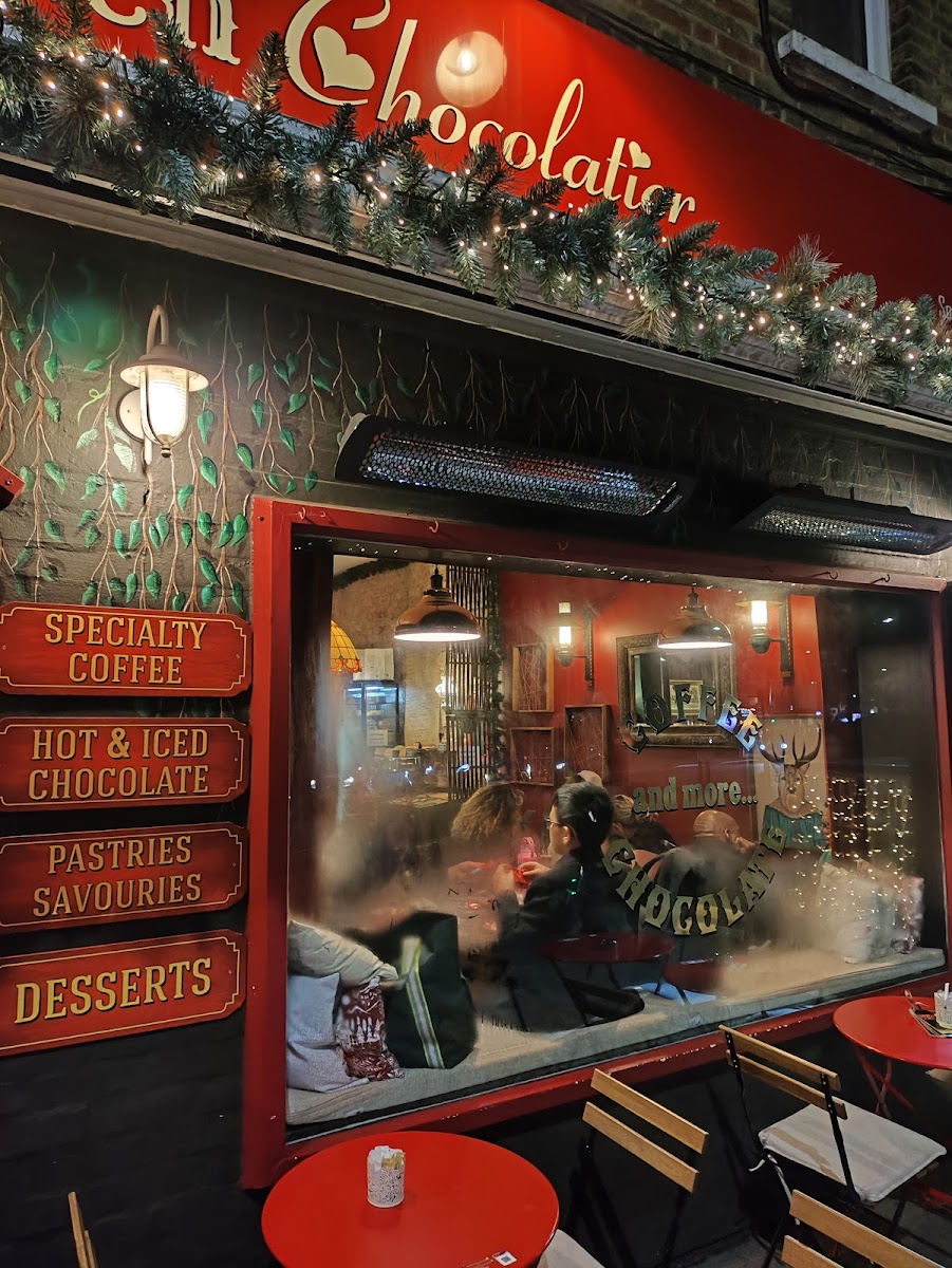 Le Mahzen Chocolatier & Coffee