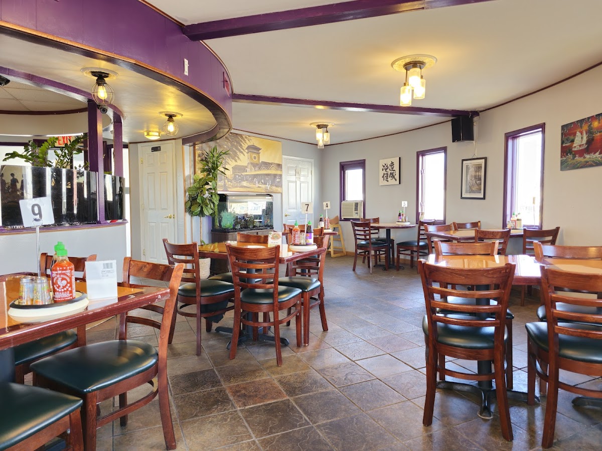 Pho Miss Saigon - PA 17033