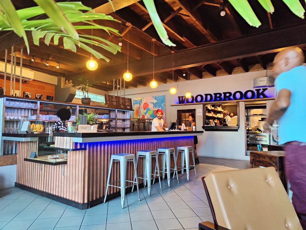 District Cafe & Cocktail Bar