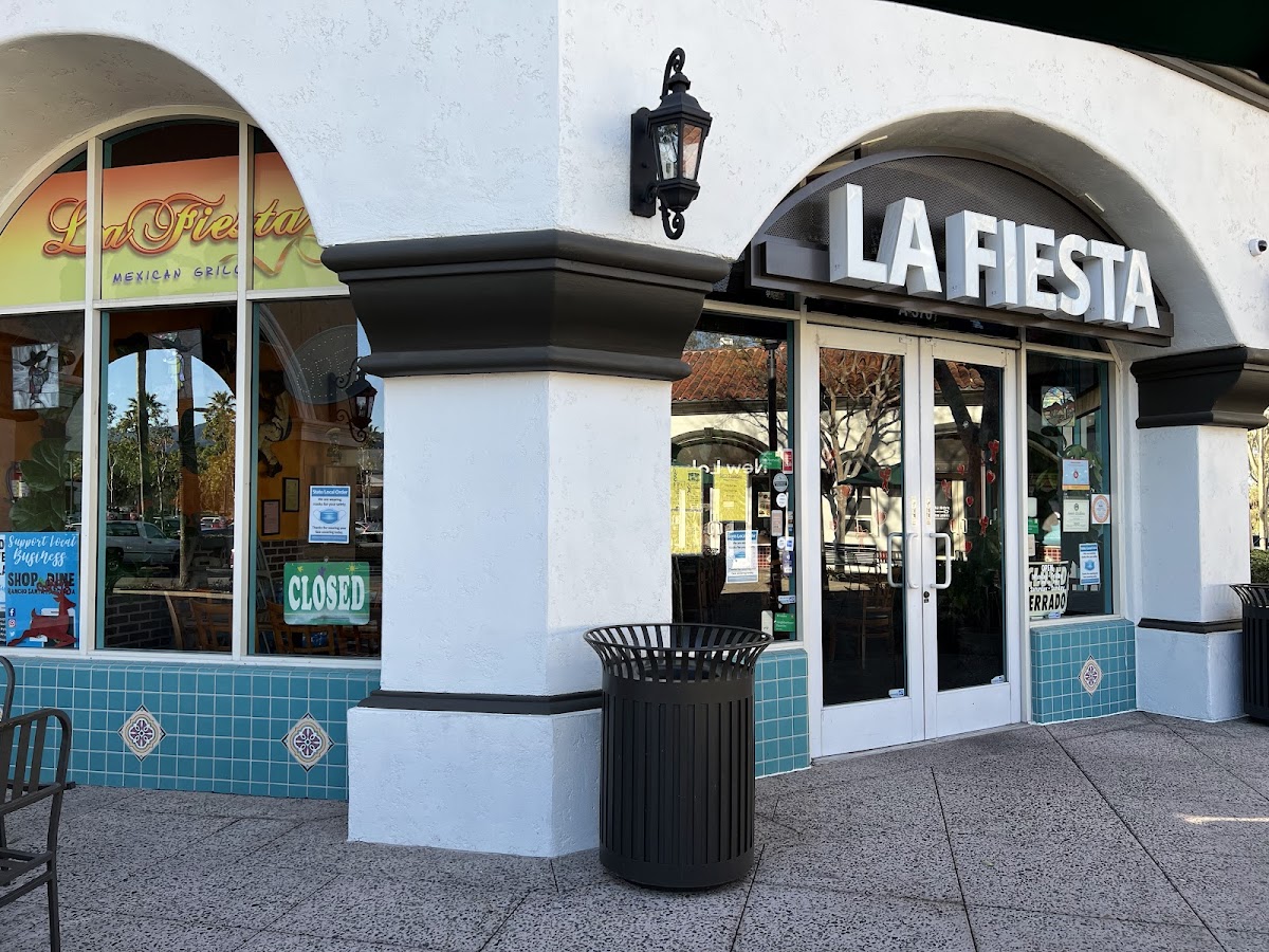 La Fiesta Mexican Grill