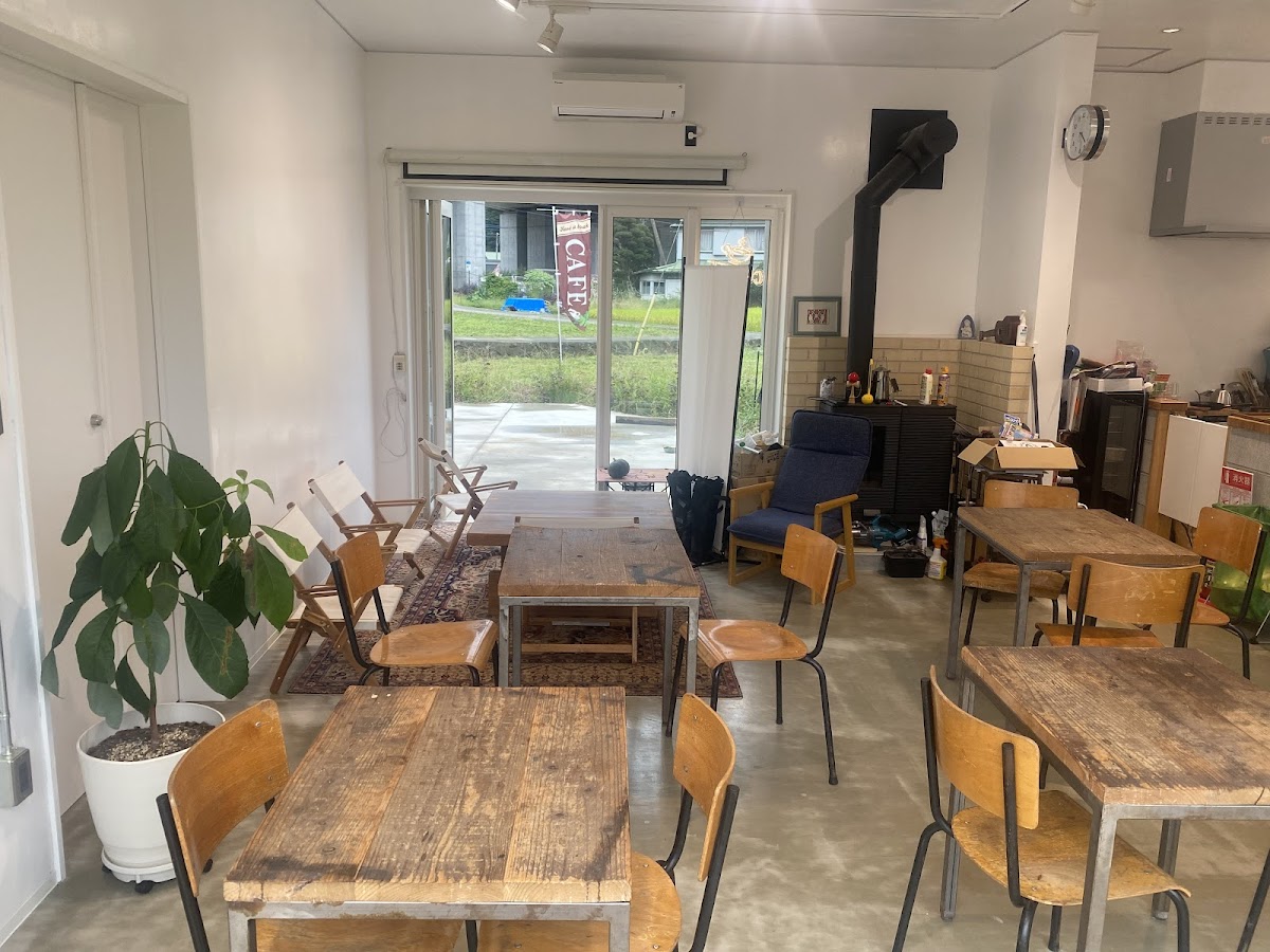 The Pleasure Garden Cafe & Photo