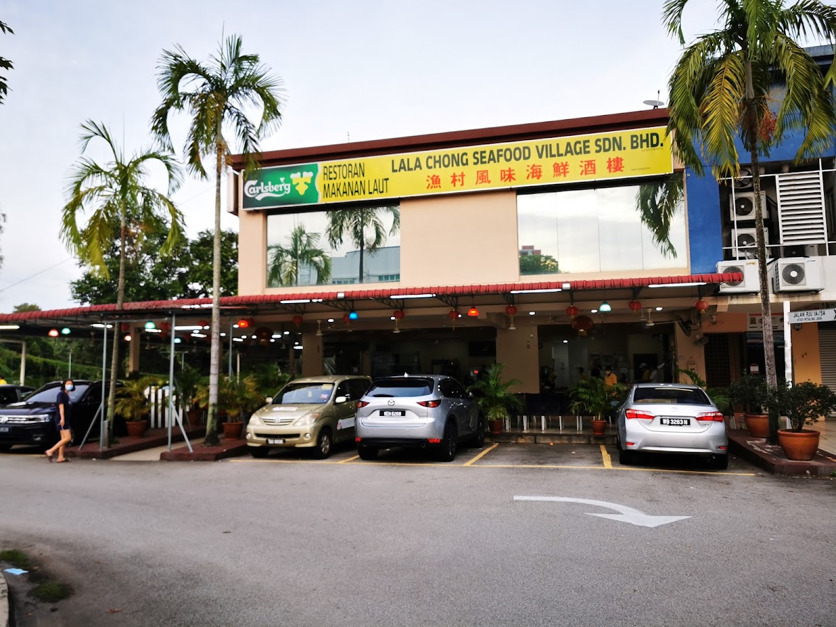 Lala Chong Seafood Village (Ara Damansara)