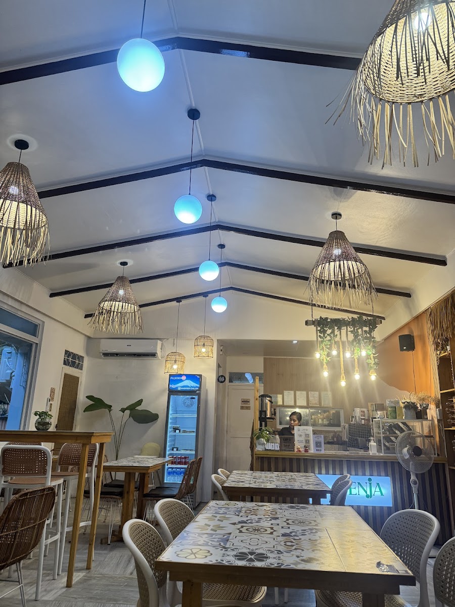 Café SENJA - Cafe, Resto, & Boutique