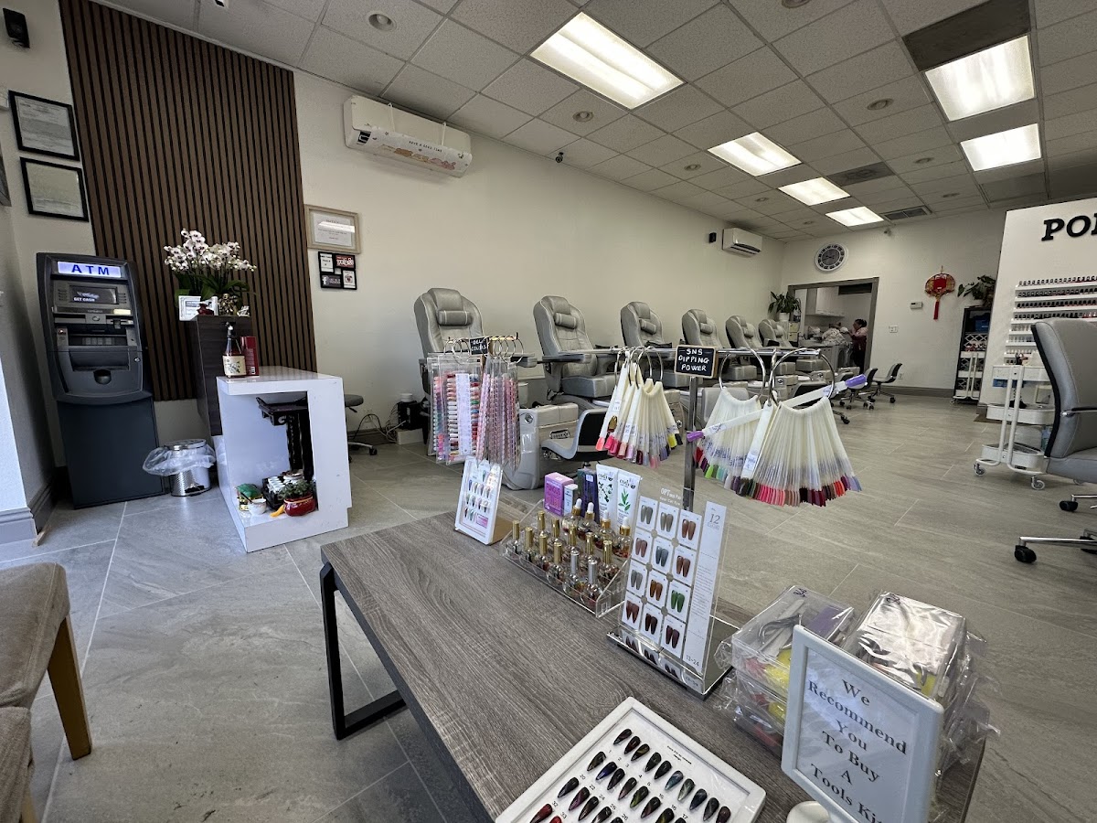 Gallery Nails and Spa