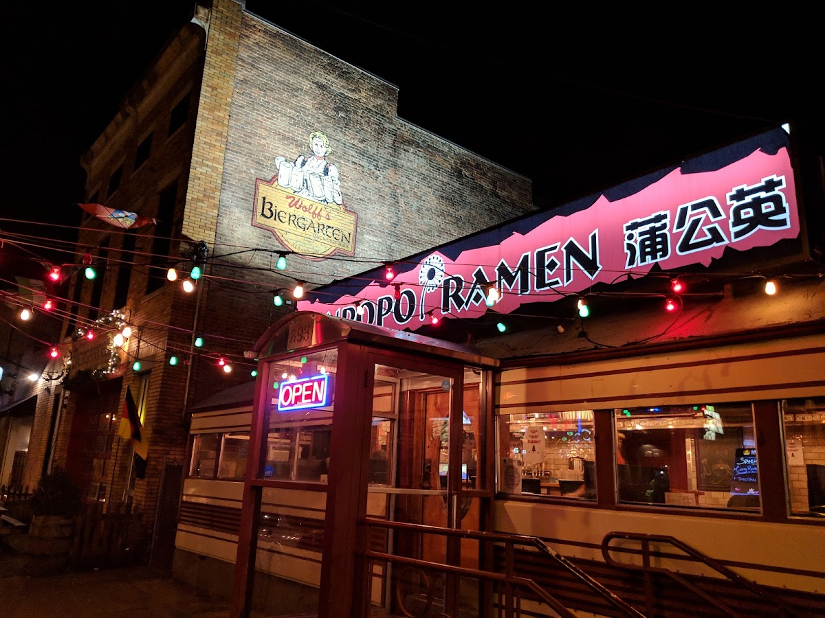 Tanpopo Ramen and Sake Bar