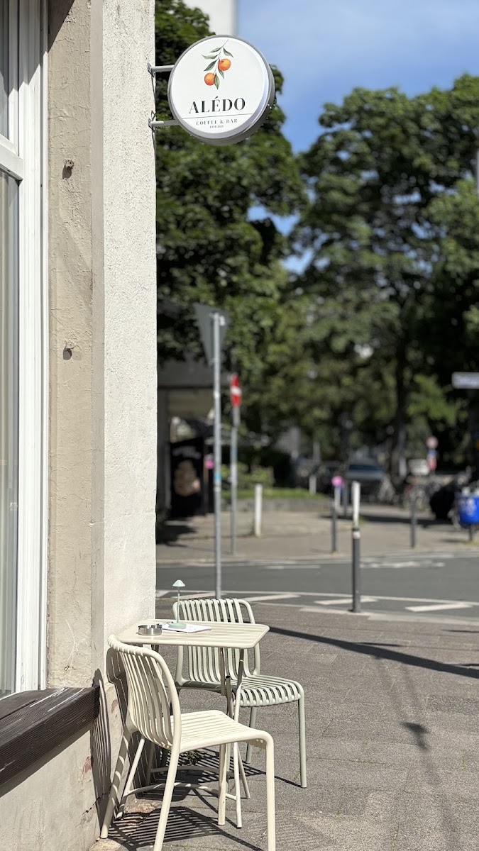 Alédo Coffee & Bar
