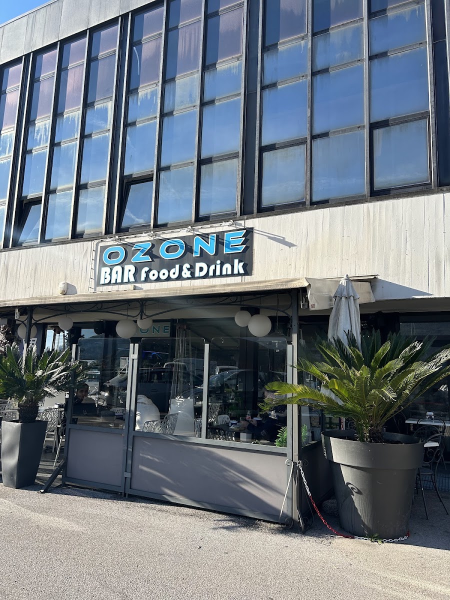 OZONE BAR Food&Drink