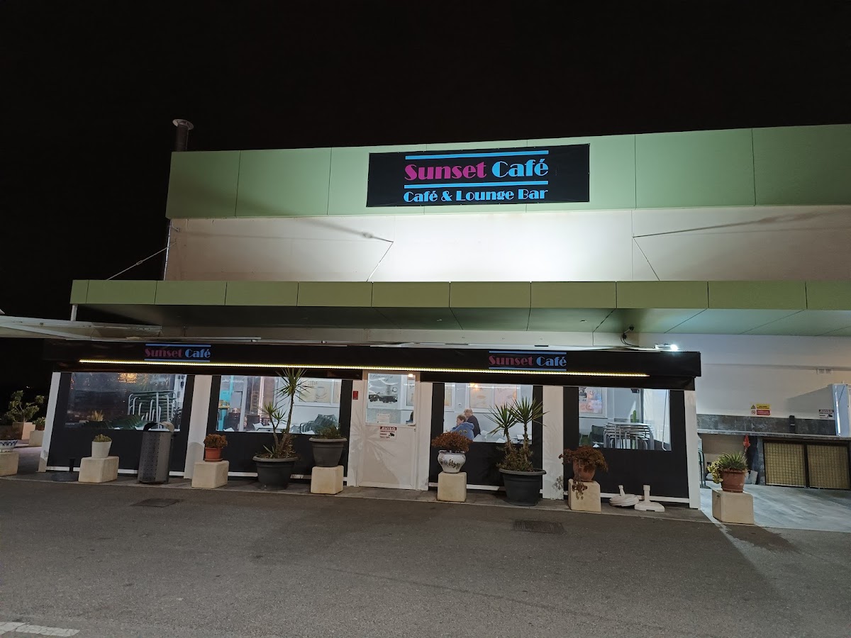 Sunset Cafe and Lounge