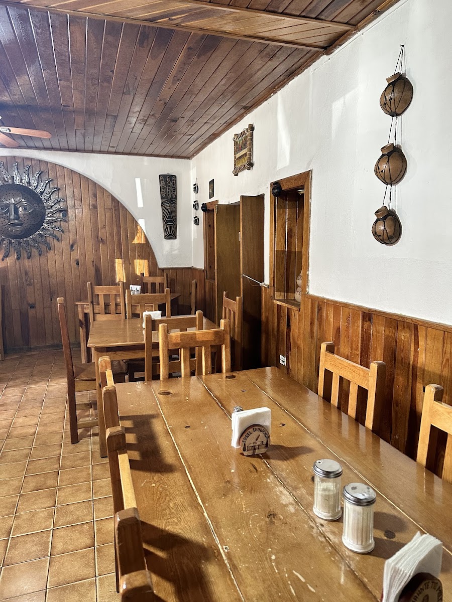 Tio Molcas Restaurant