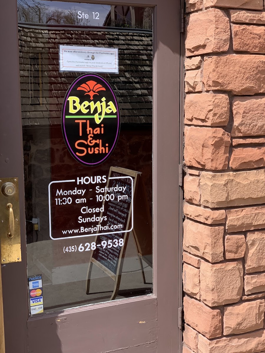 Benja Thai & Sushi