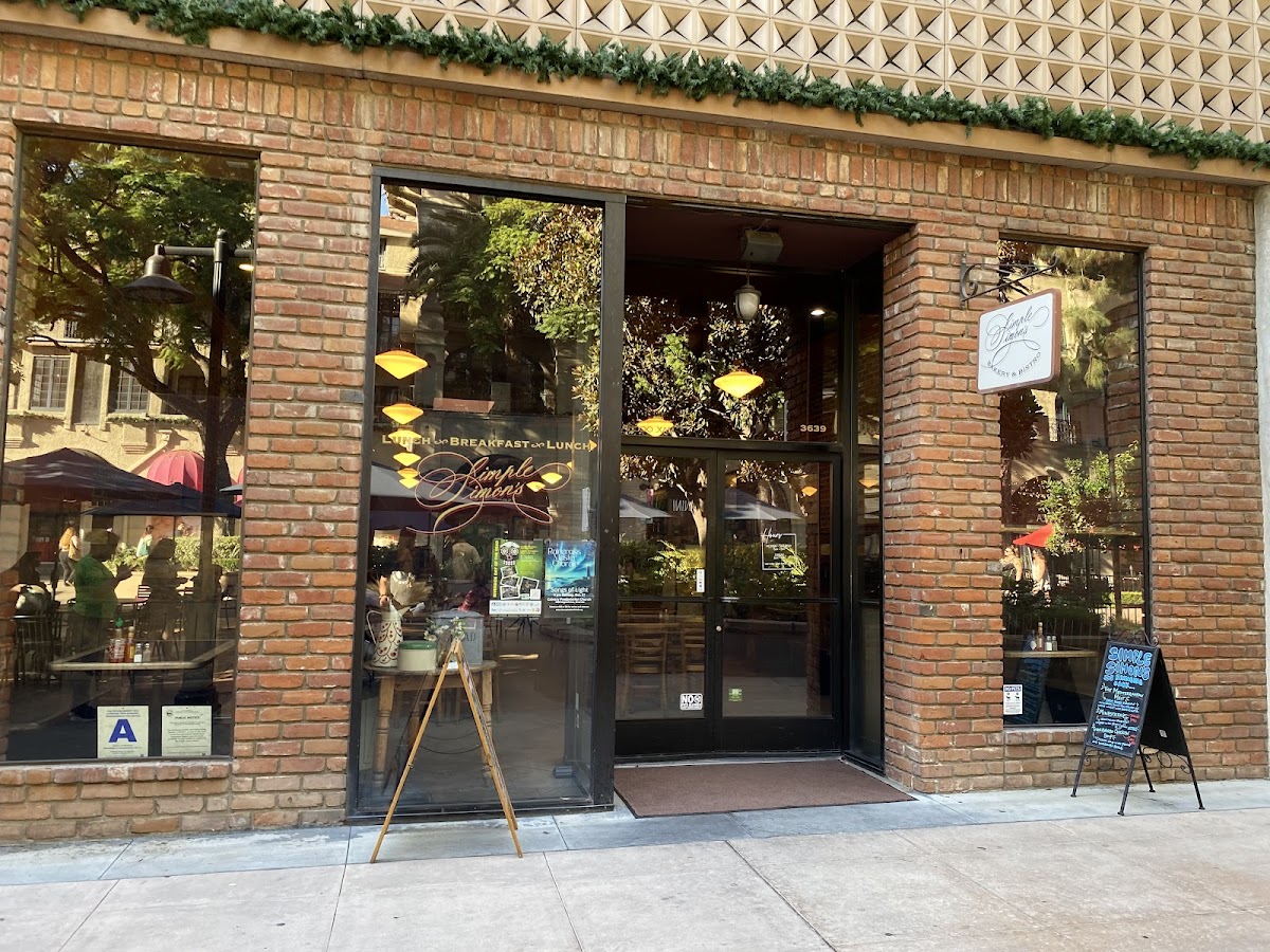 Simple Simon's Bakery & Bistro