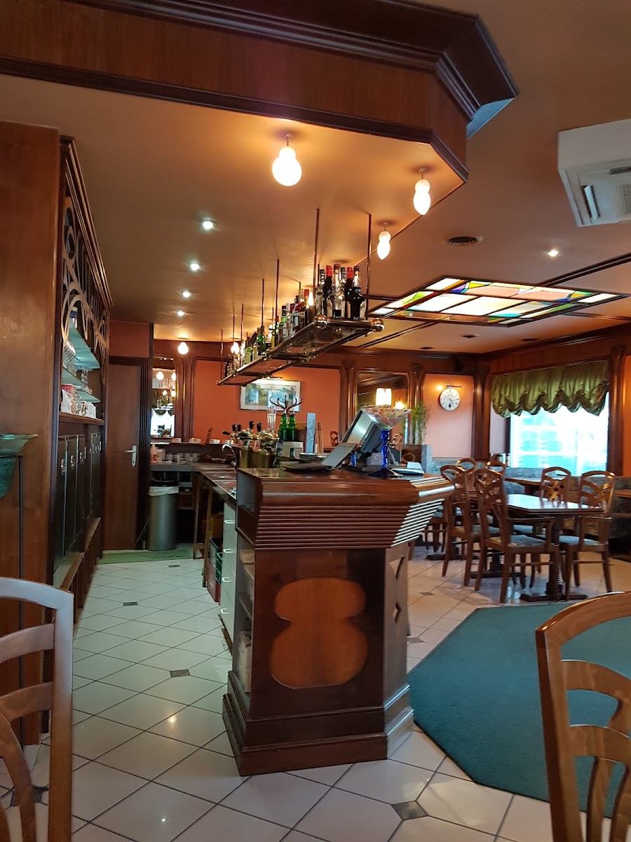 In Den Achtsten Hemel