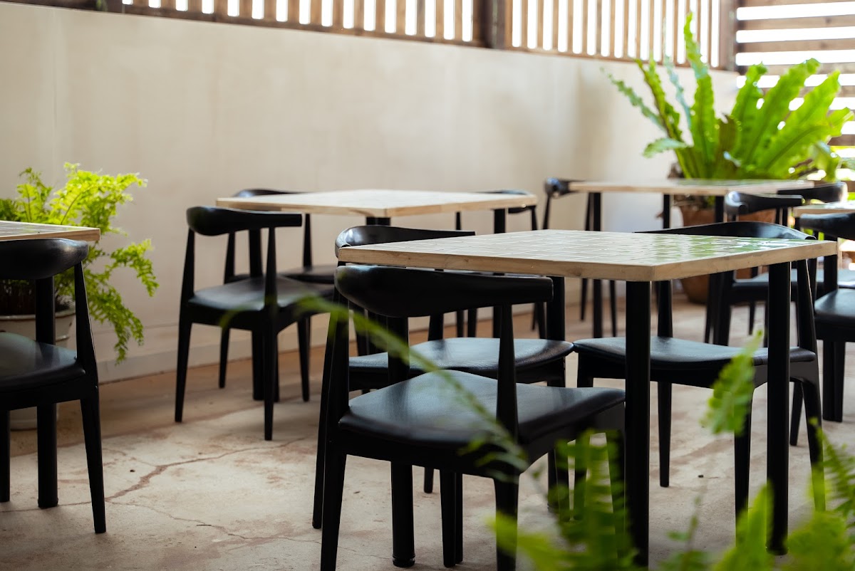 Verandah Cafe and Home