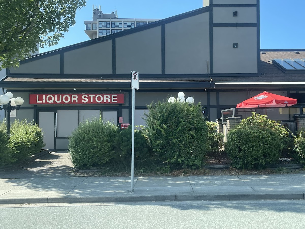 Oliver Twist Liquor Store
