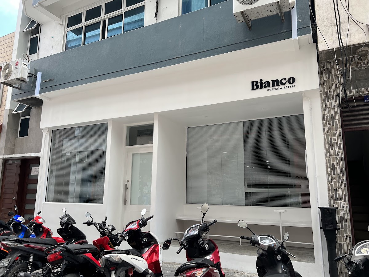 Bianco Coffee & Eatery