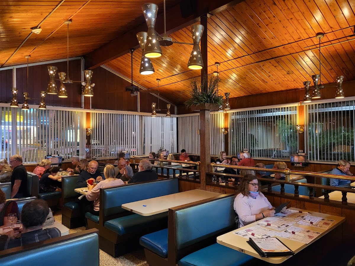 Twin's Pizza - North Providence