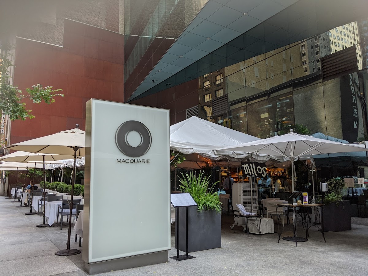 estiatorio Milos Midtown