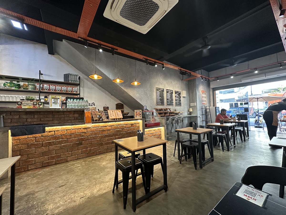 THE REAL CHANAI CAFE