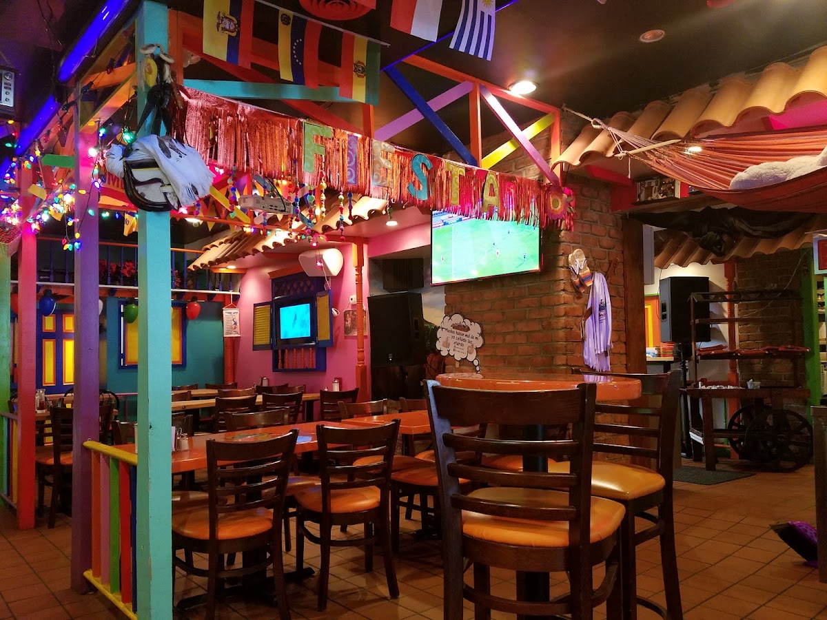 La Pollera Colorada II