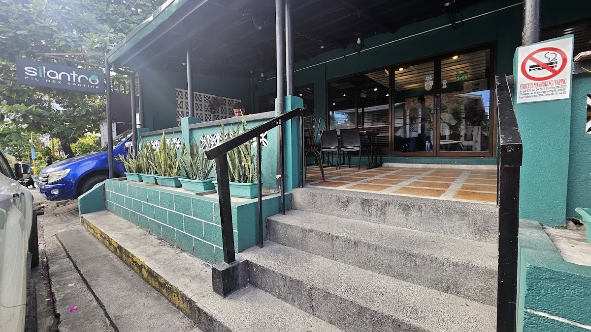Silantro Fil-Mex Cantina