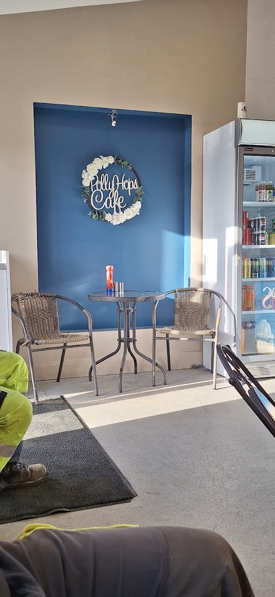 Pollyhops Cafe