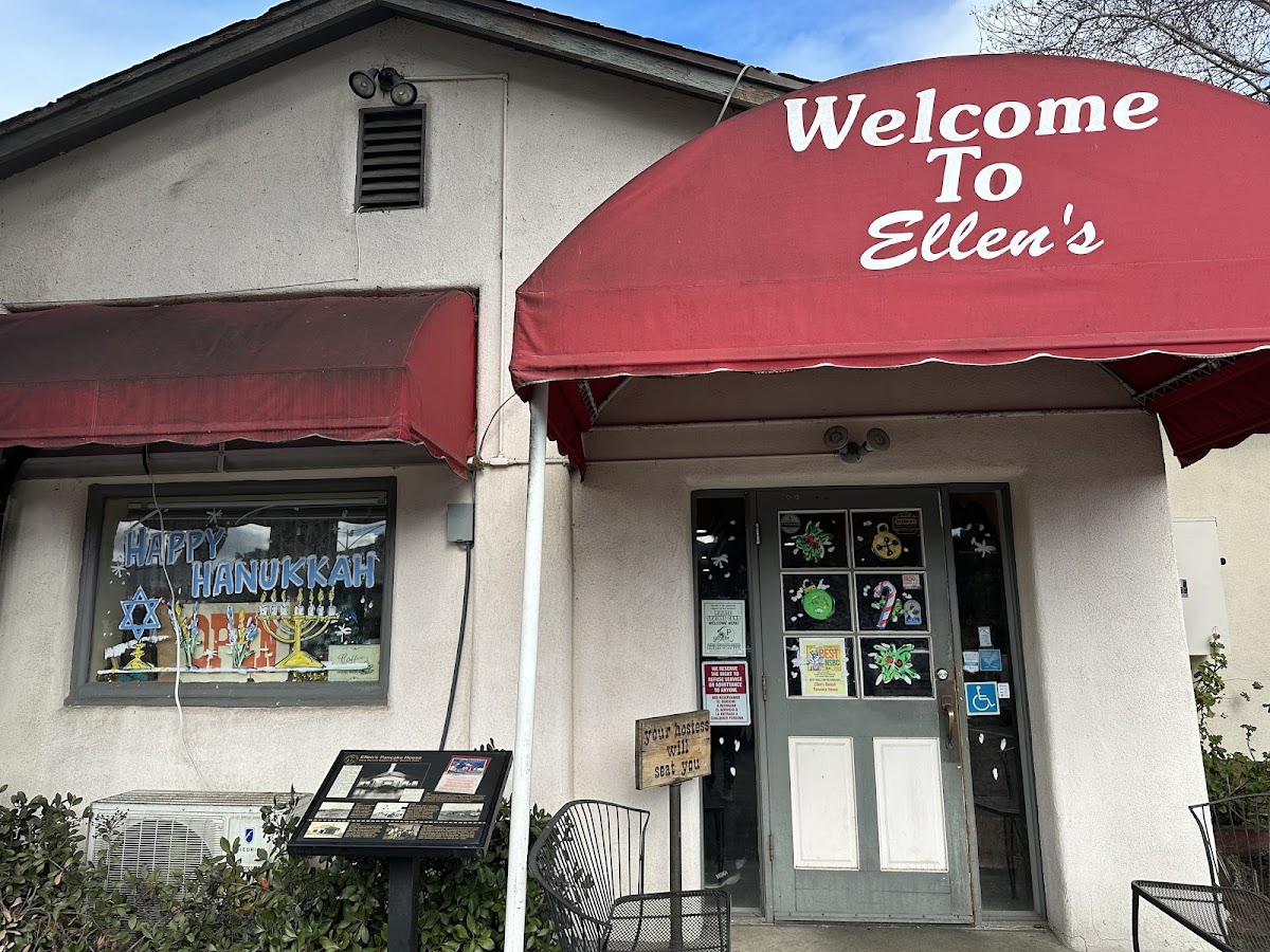 Ellen's Danish Pancake House