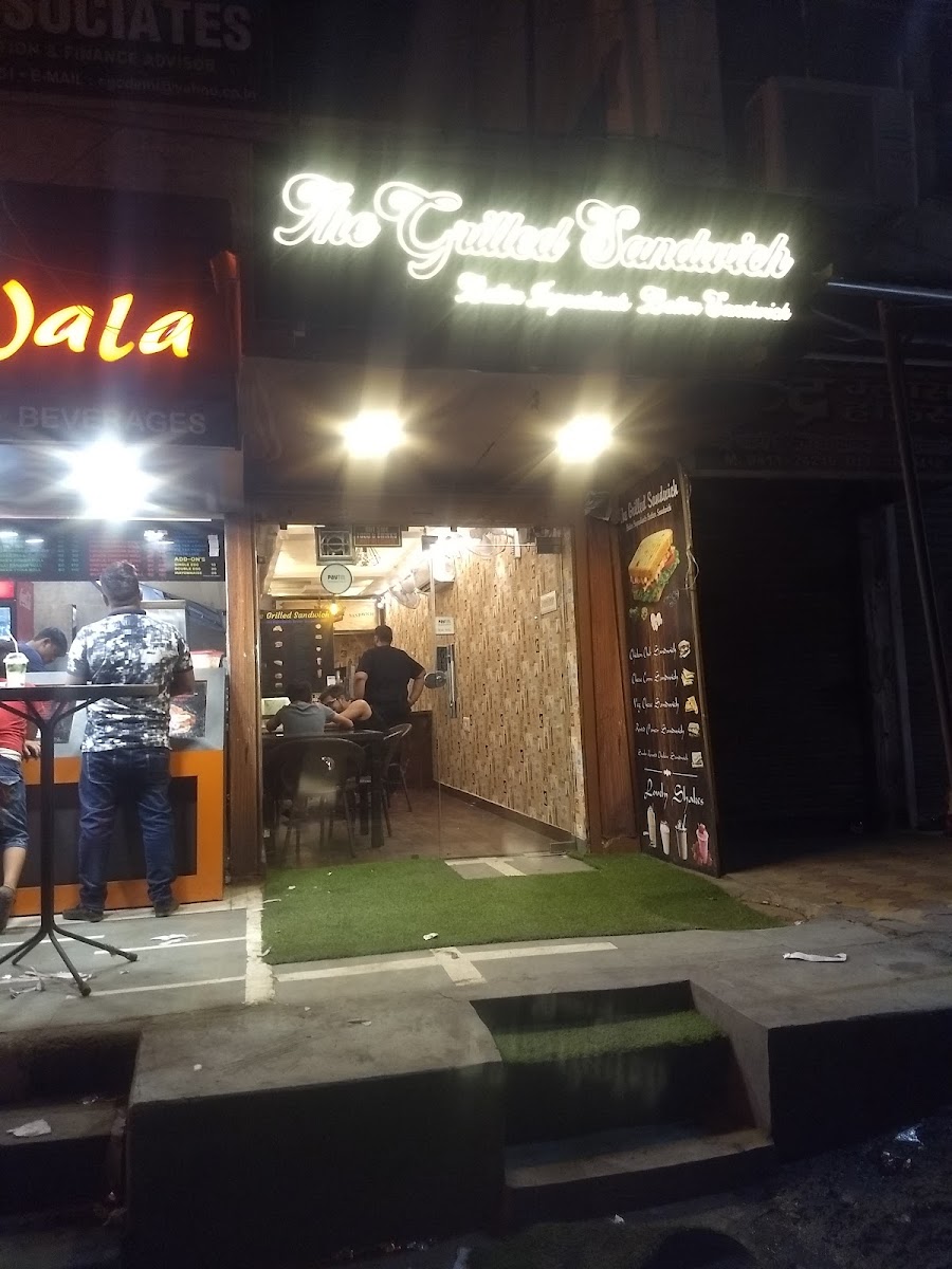 The Grilled Sandwich Geeta colony