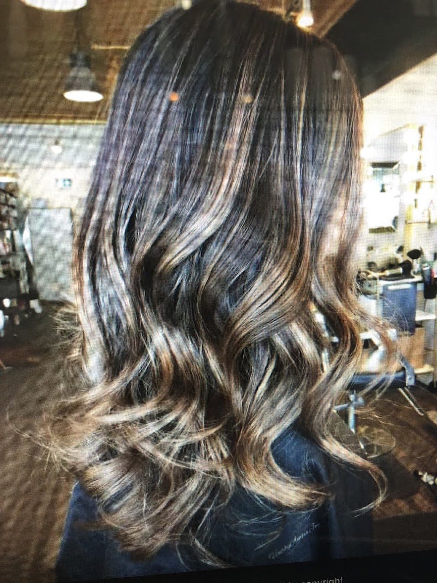 Mirror Mirror Salon & Spa