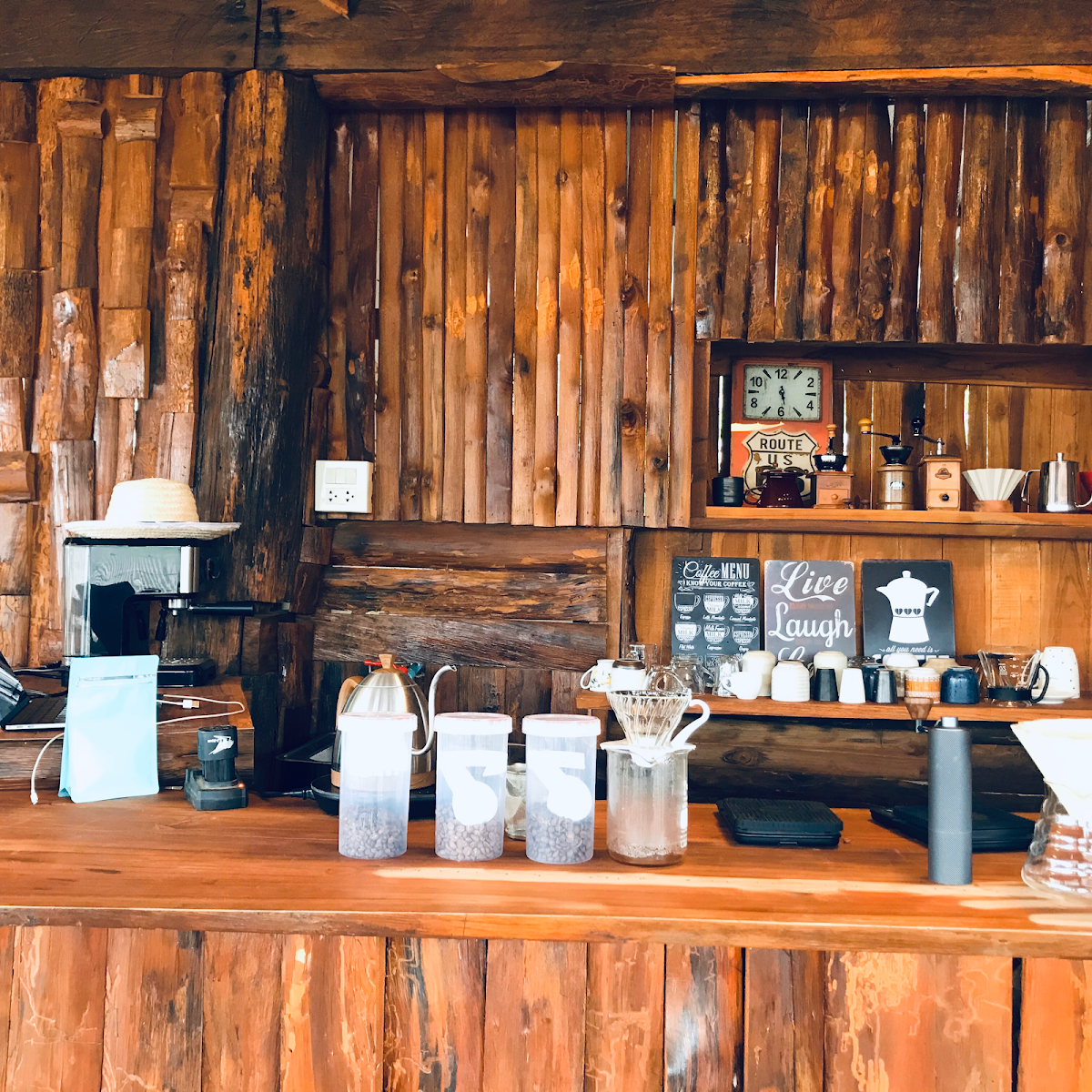 BA RUNG Cafe & Homestay