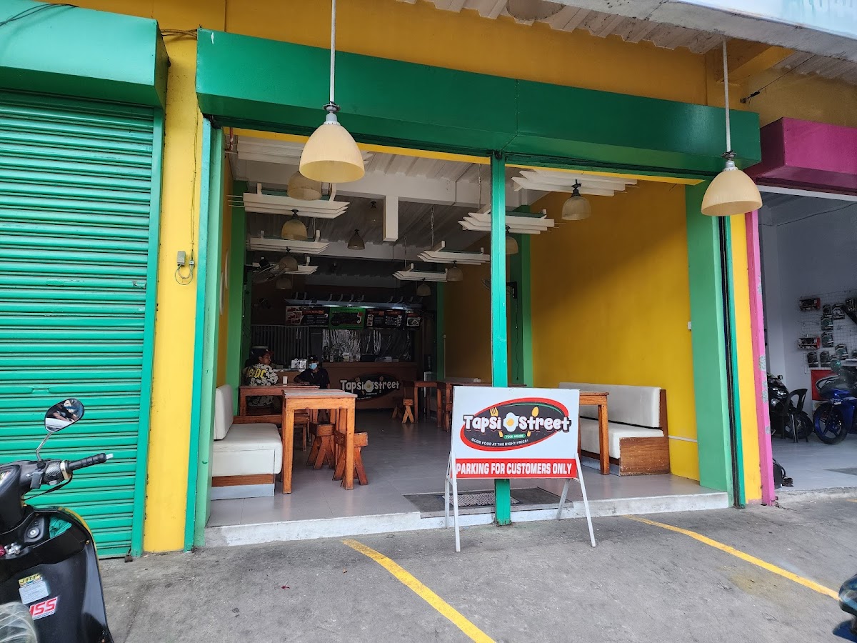 Tapsilog Avenue Gen. Luna