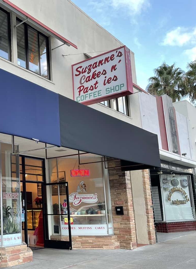 Suzanne's Cake & Pastry