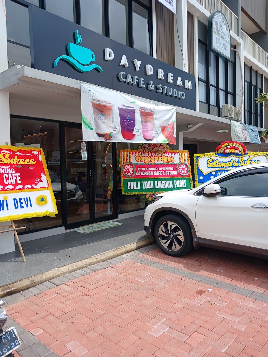 Daydream Cafe & Studio