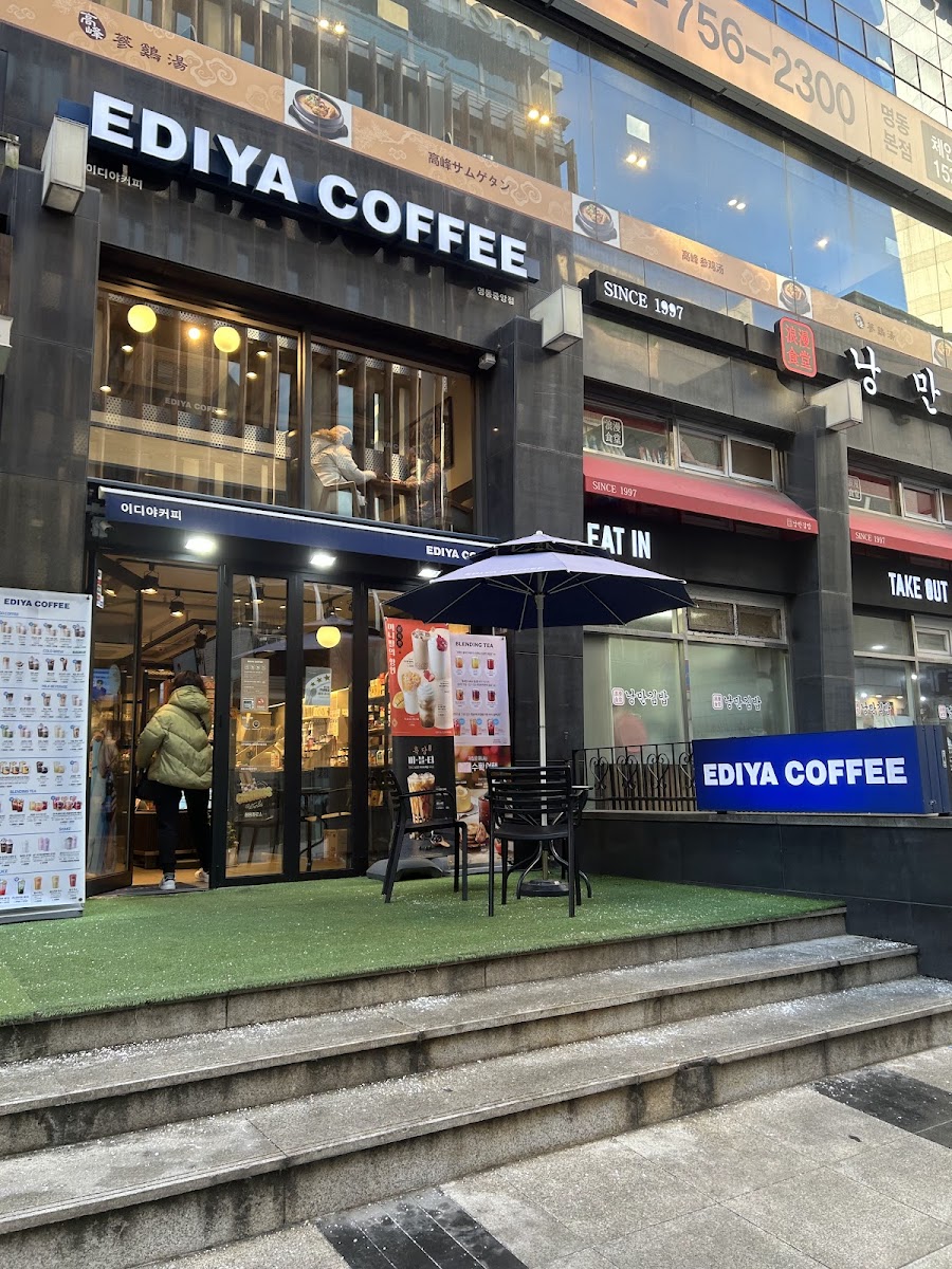 EDIYA COFFEE Myeongdongjungangjeom