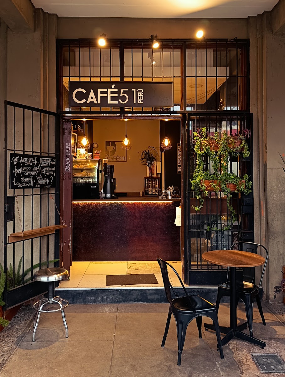 Cafe51