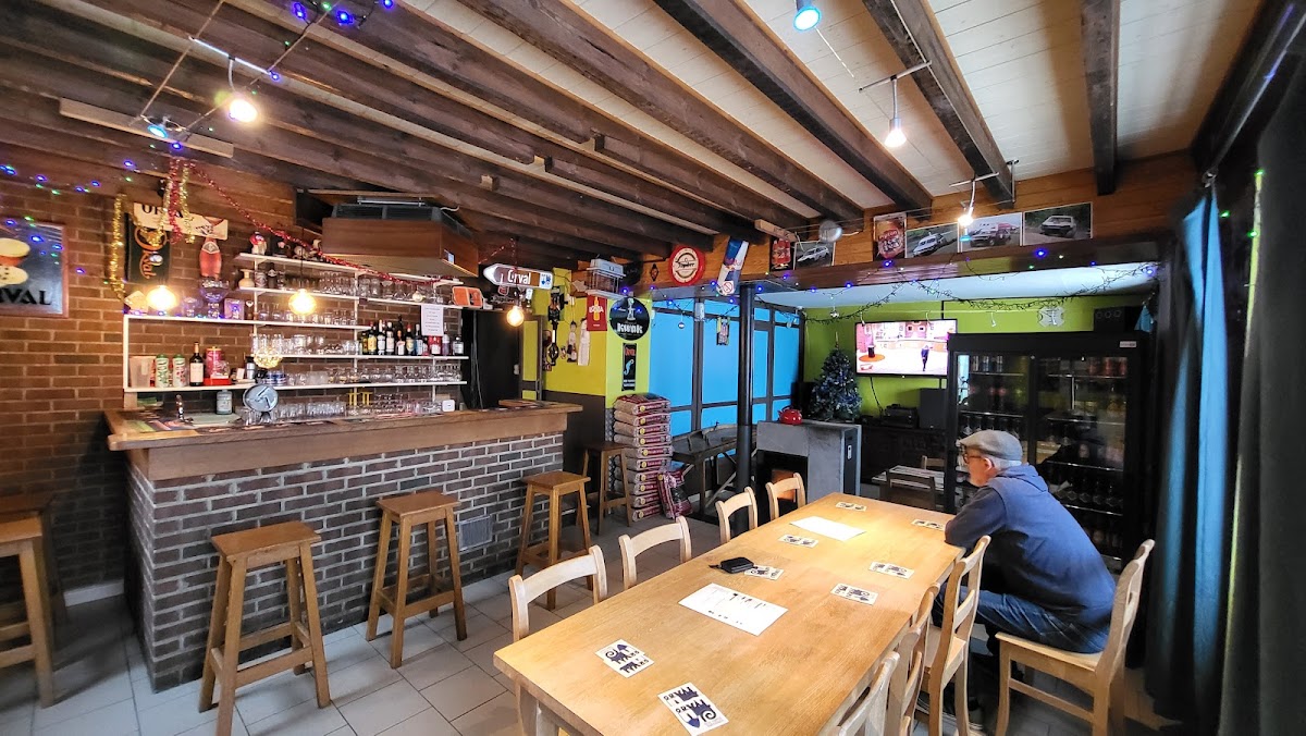 Les Poupettes café friterie