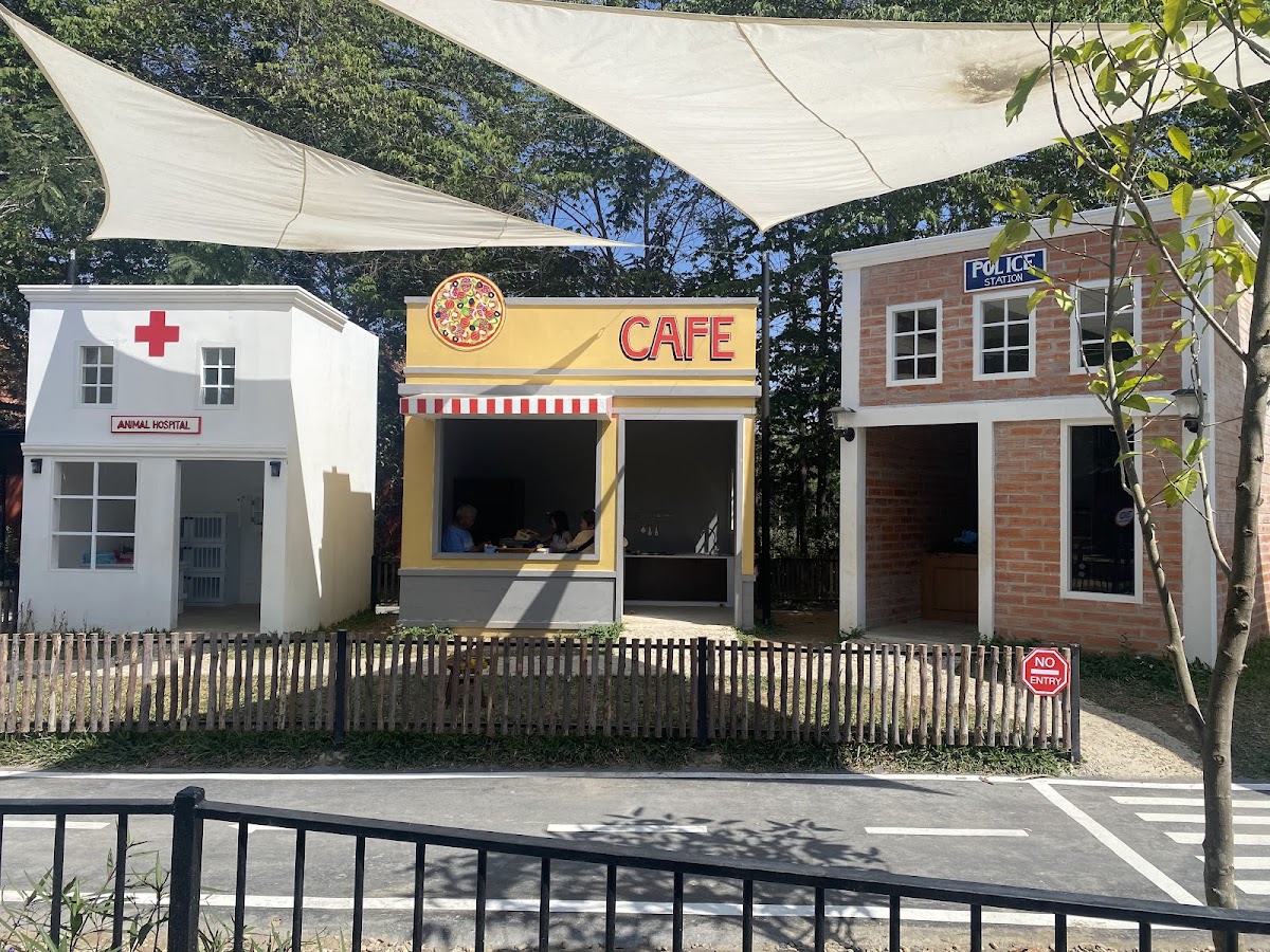Lenmaii Playground & Cafe