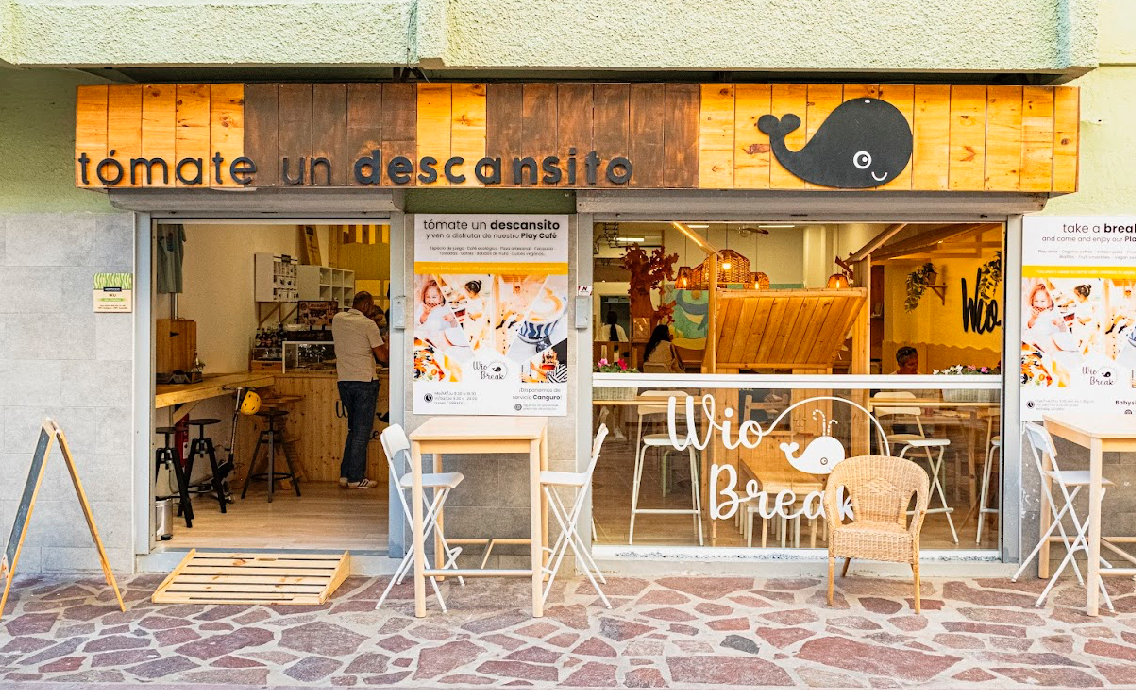 Wio Break, Play Café