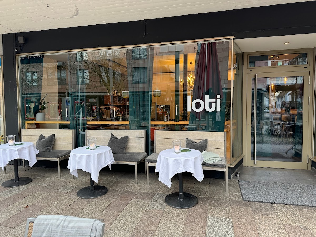 Loti | Café, Bar & Brasserie