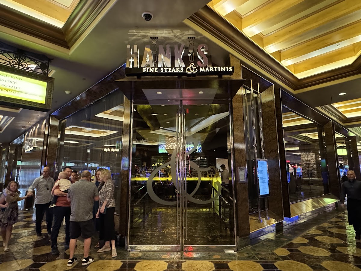 Hank's Fine Steaks & Martinis
