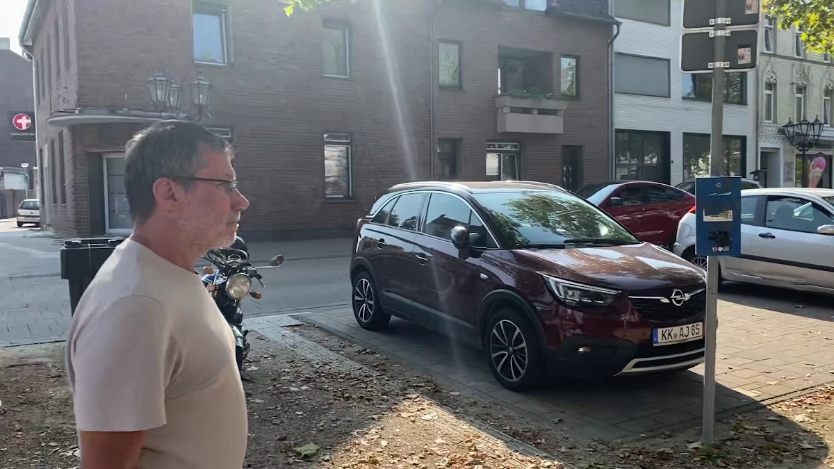 Monika Becker-Kindev Cafe and Confectionery