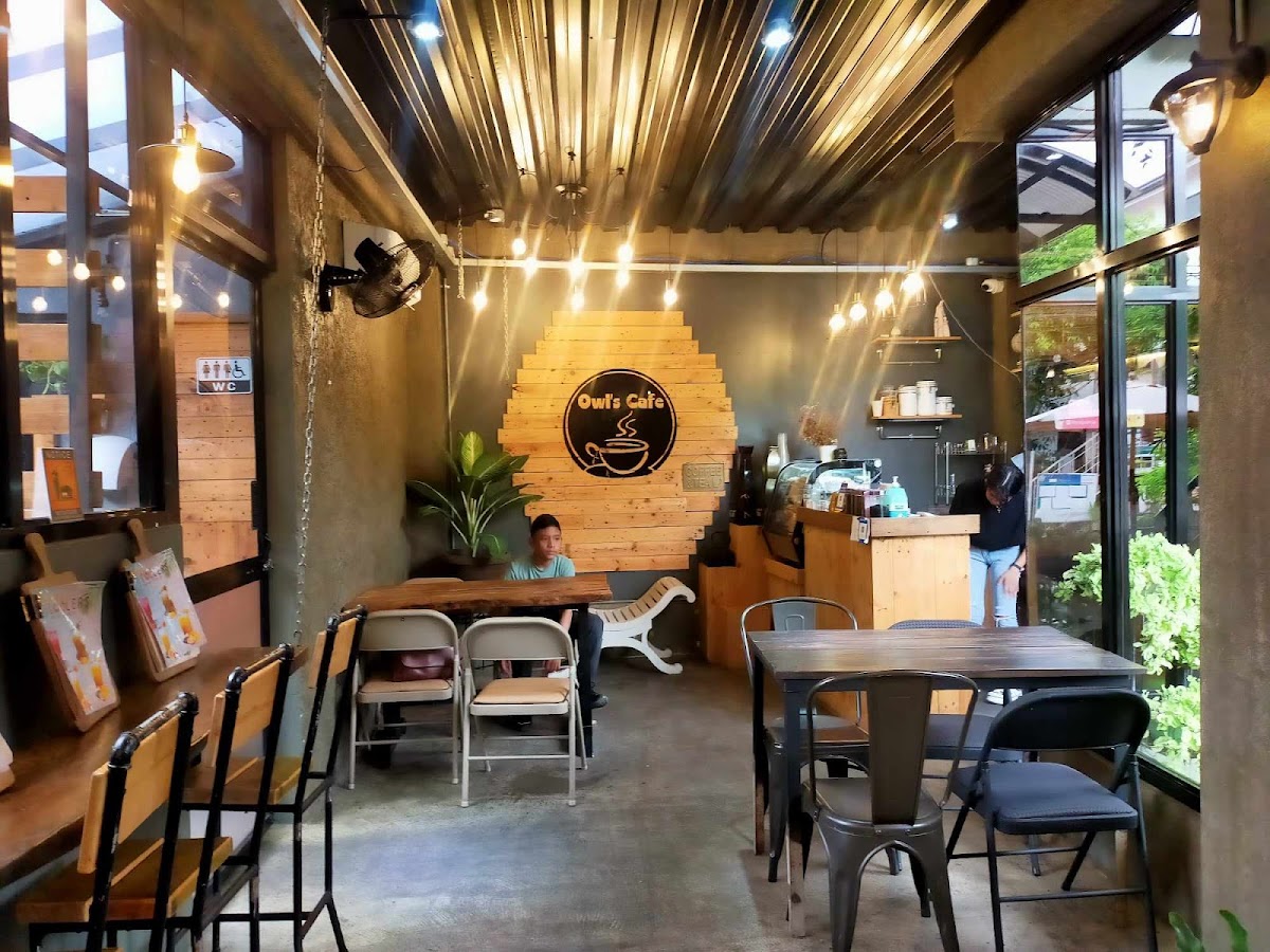 Owl’s Café