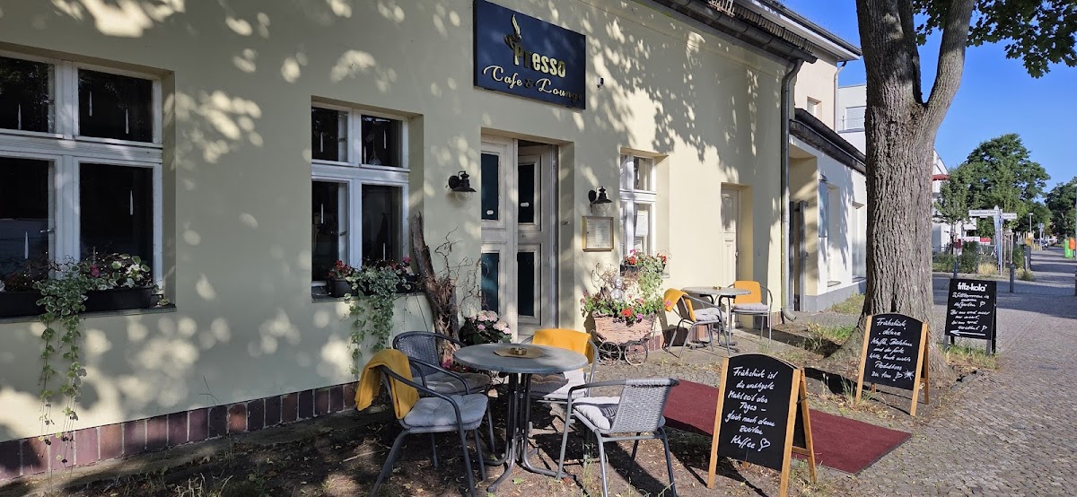 Presso Cafe & Lounge