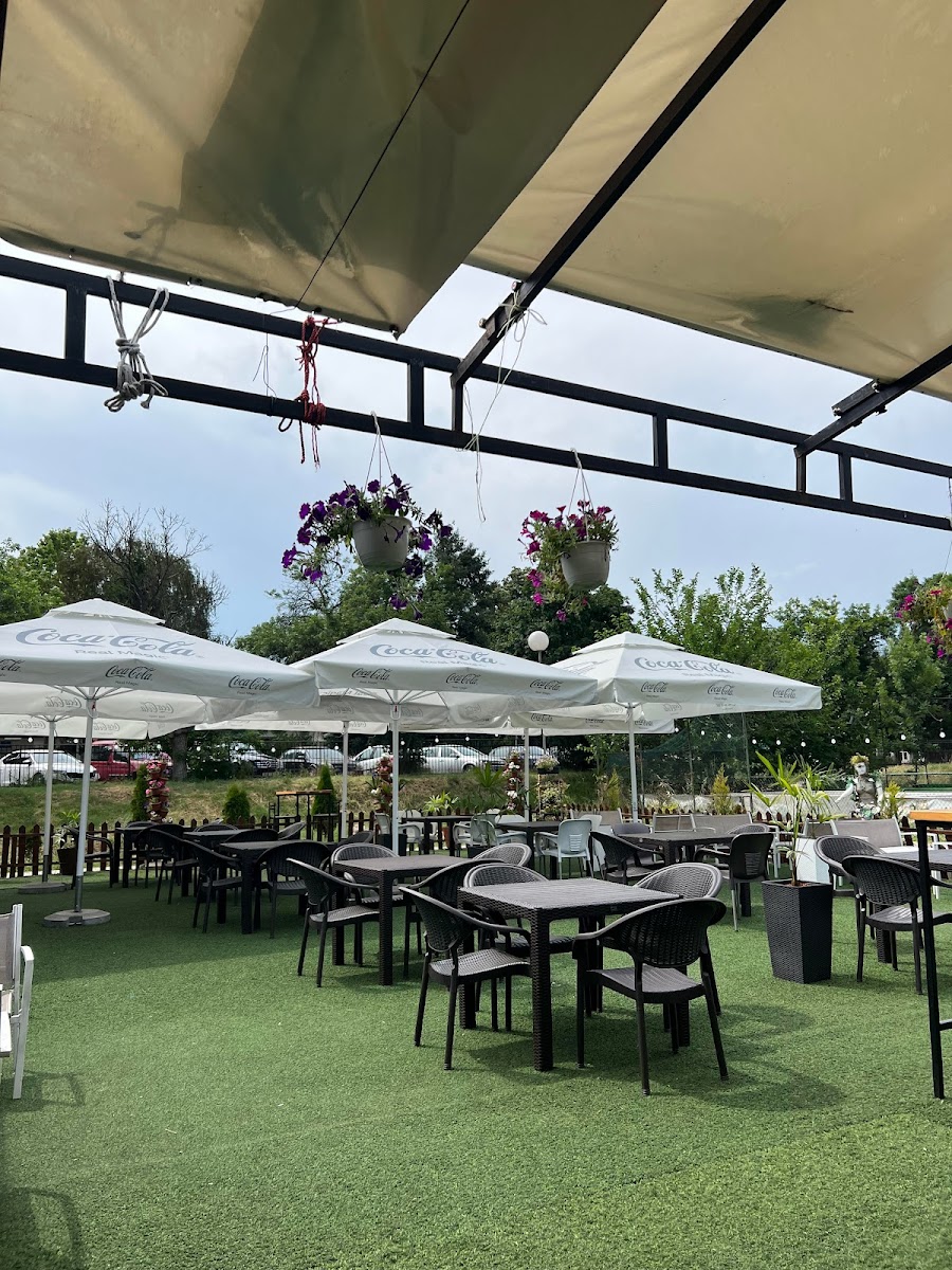 Café „SRC Nikola Karev“