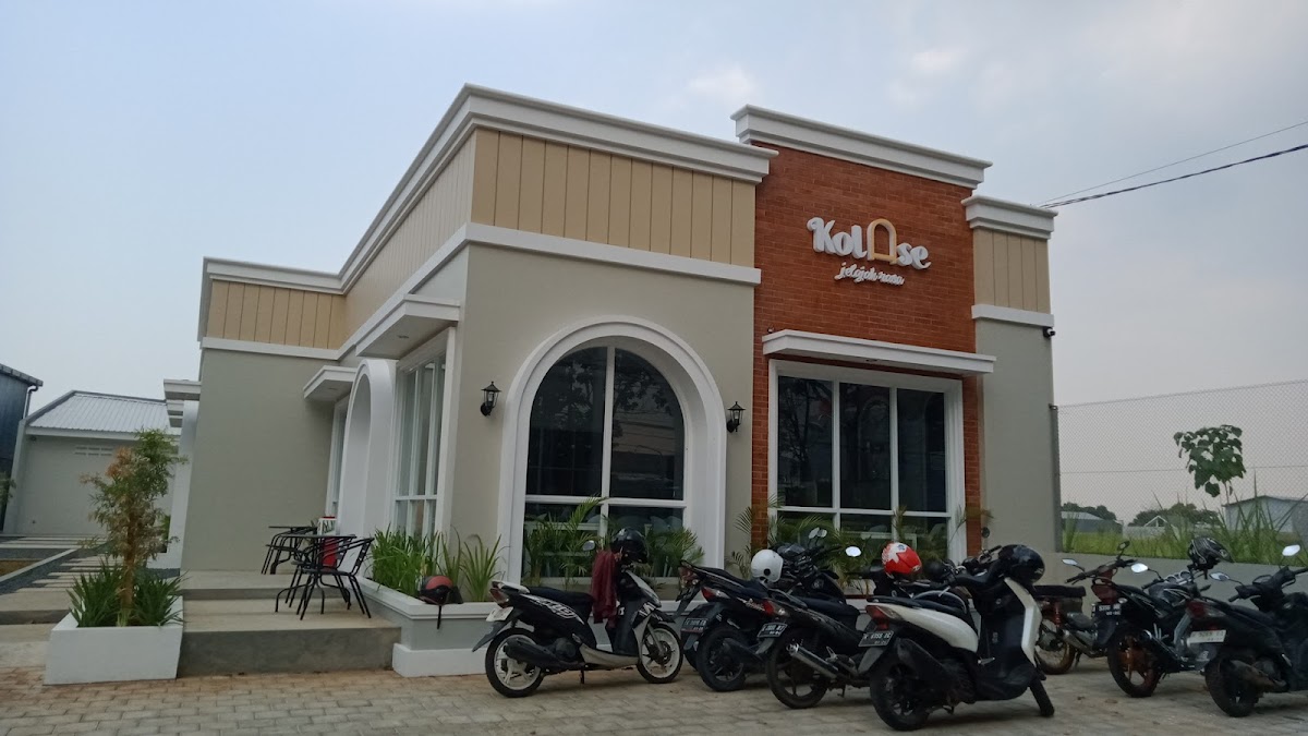 Kolase Cafe Kudus