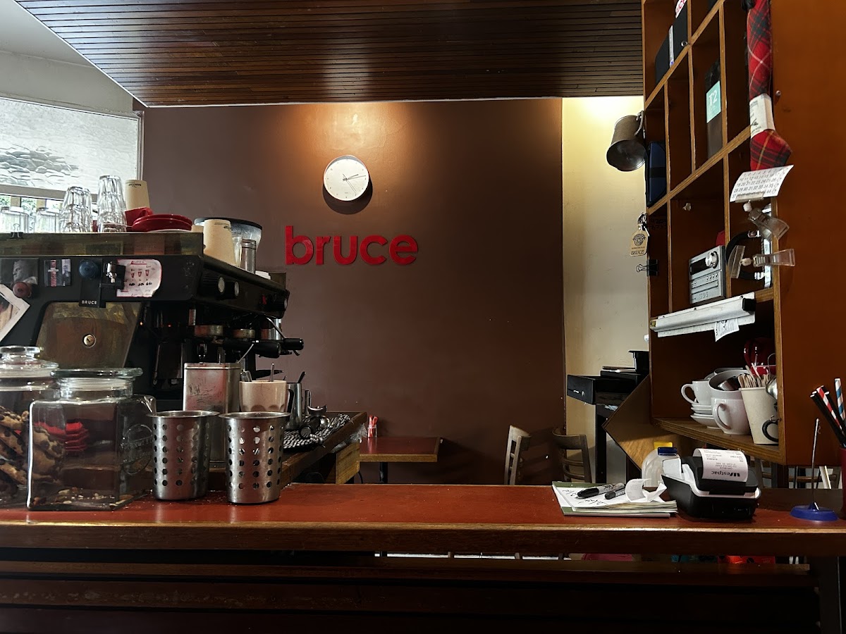 Cafe Bruce